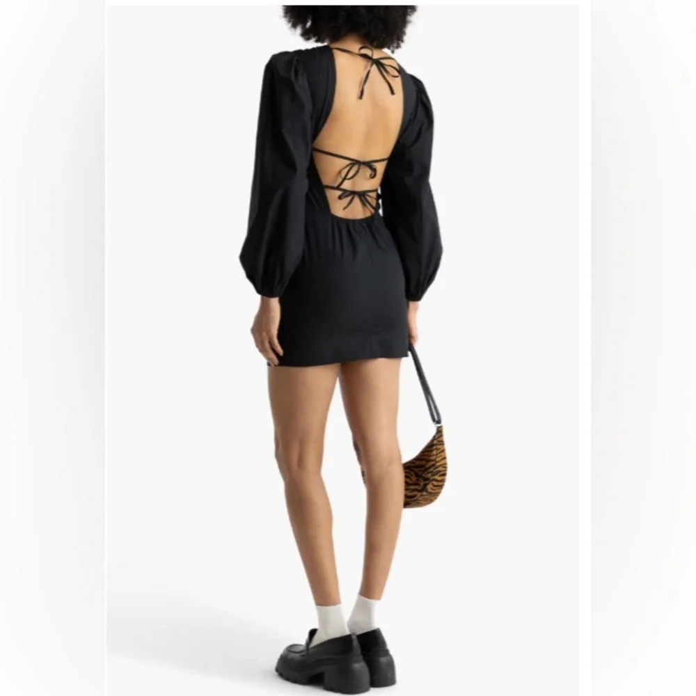 GANNI Sleek Minimalist Poplin Open Back Puff Sleeve Black Mini Dress Size 38 US8